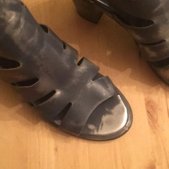 Chunky Heels - Picture 5 of 5